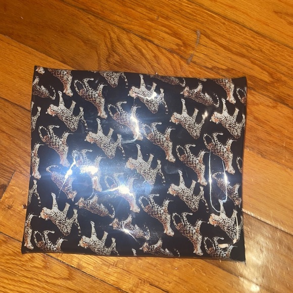 Leopard Makeup Bag - Picture 2 of 3